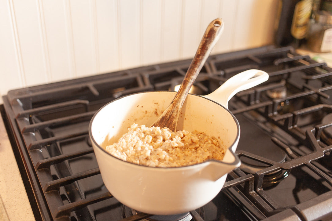 Chai-spiced Porridge with Stewed Apples (32 oz)